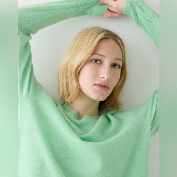 J.Crew Cashmere classic-fit crewneck sweater - Picture 2 of 4